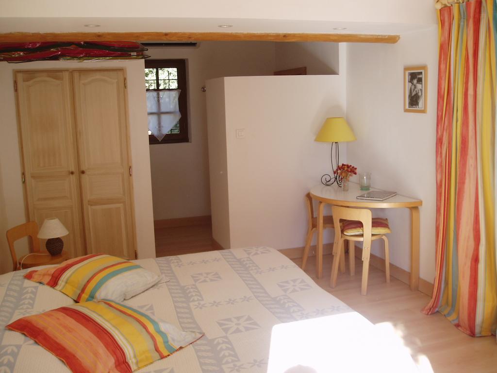 Saba Hotell Cabrières-dʼAvignon Rum bild
